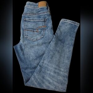 American Eagle High Rise Jegging Size 6 Short Distressed Skinny Stretch Jeans